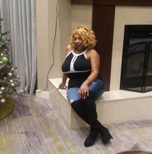 Meet your Posher, Alexine